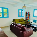 Location Maison Bleue Avec Piscine Privative Au Carbet Martinique