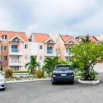 Finest Accommodation Apt # 421 Bloc # 4 Marley Manor 6 Marley Rd Kgn 6
