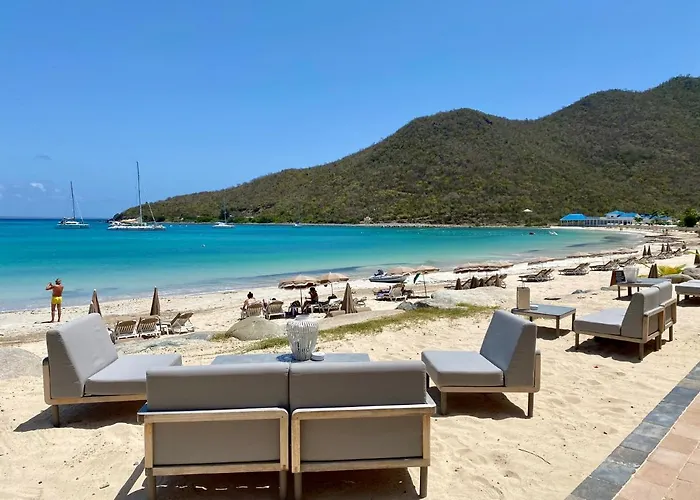 Le Domaine Anse Marcel Beach Resort