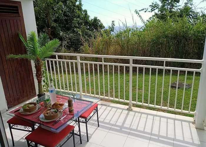Studio Calme Avec Terrasse A Schoelcher - Quartier Terreville