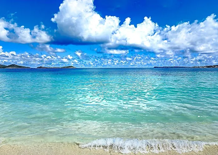 The Beach Central 50M From Orient Bay Beach