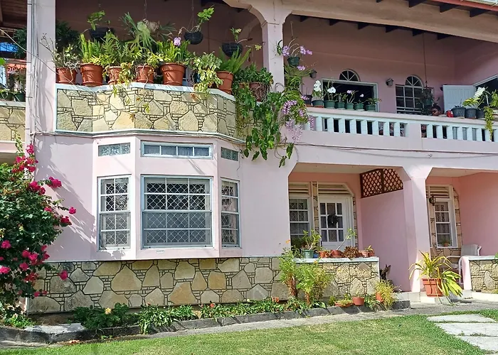 Peachbloom Tereace Inn