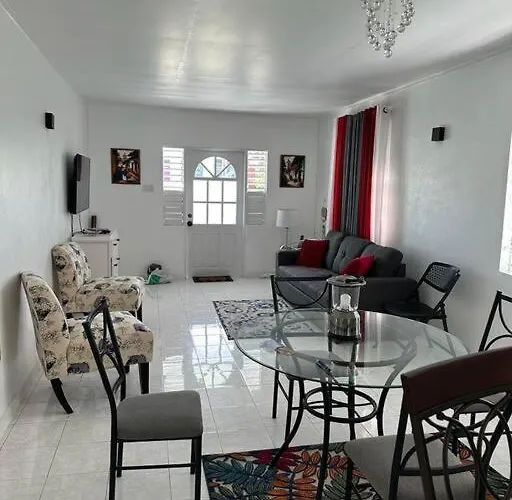 Ottie-Newly Renovated, 5 Min From Beach