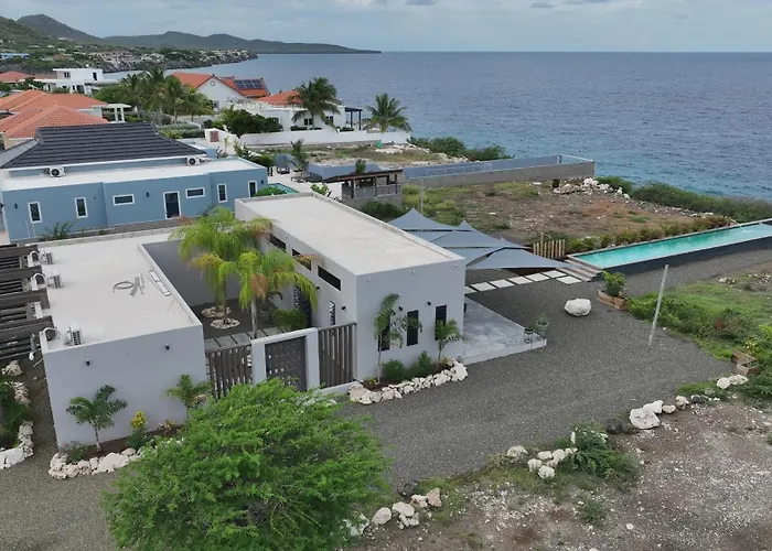 Villa B22