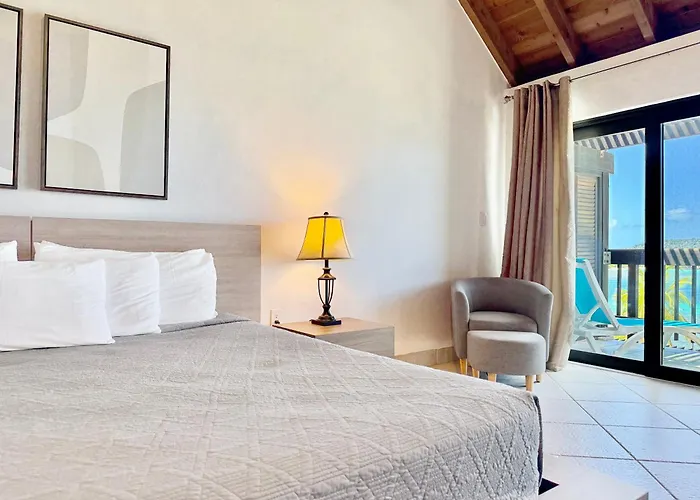 Sapphire Beachfront Renovated Villa 1200 Sf! - Free Wi-Fi