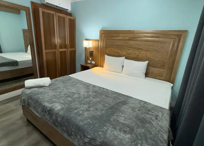 Airport Suites Hotel