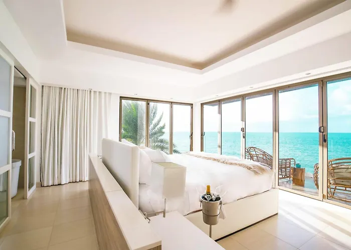 Hodges Bay Resort & Spa, An Hq Luxury Resort & Residences