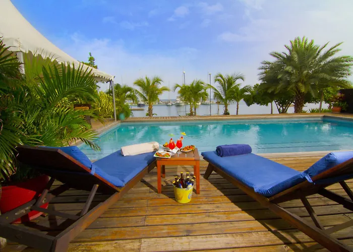 Le Phare Bleu Boutique Hotel And Marina