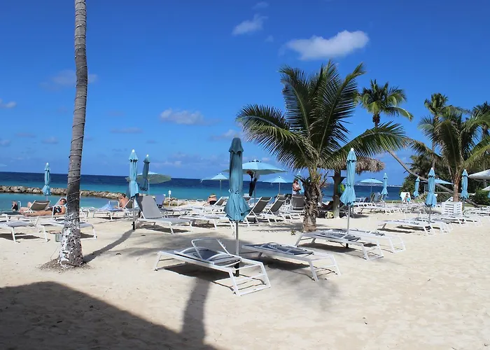 #207 Sunset Cove Seven Mile Beach
