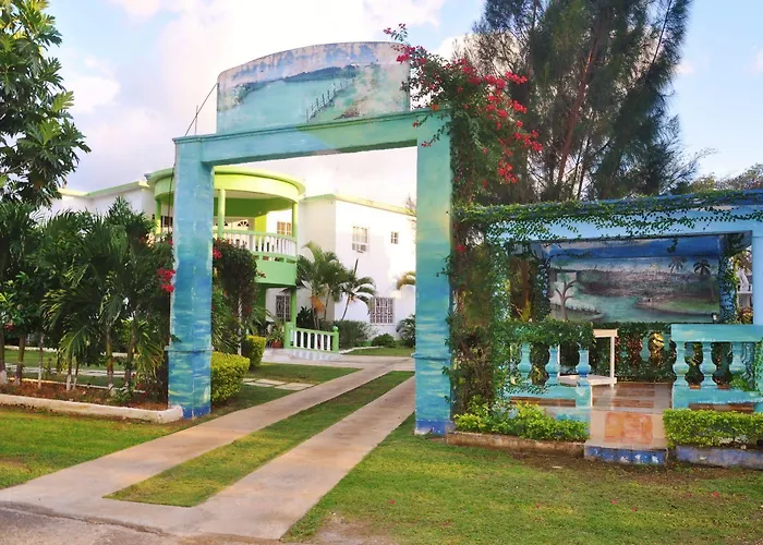 Mom\'S Village Resort