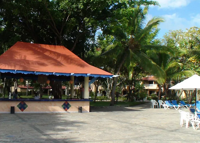Hotel Fun Tropicale Beach Resort