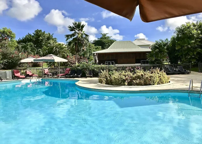 Residence Le Vallon Guadeloupe Parc Piscine Appartements & Studios & Services Hoteliers A La Carte