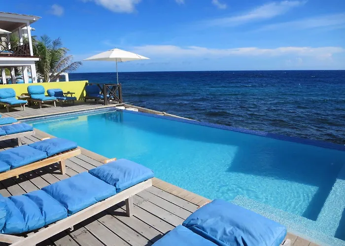 Scuba Lodge & Suites