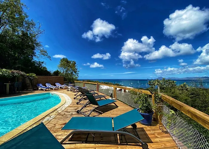 Anoli Lodges
