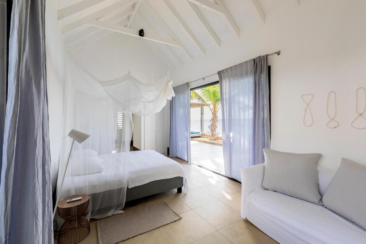 Villa Oceanfront 72 & Sunny