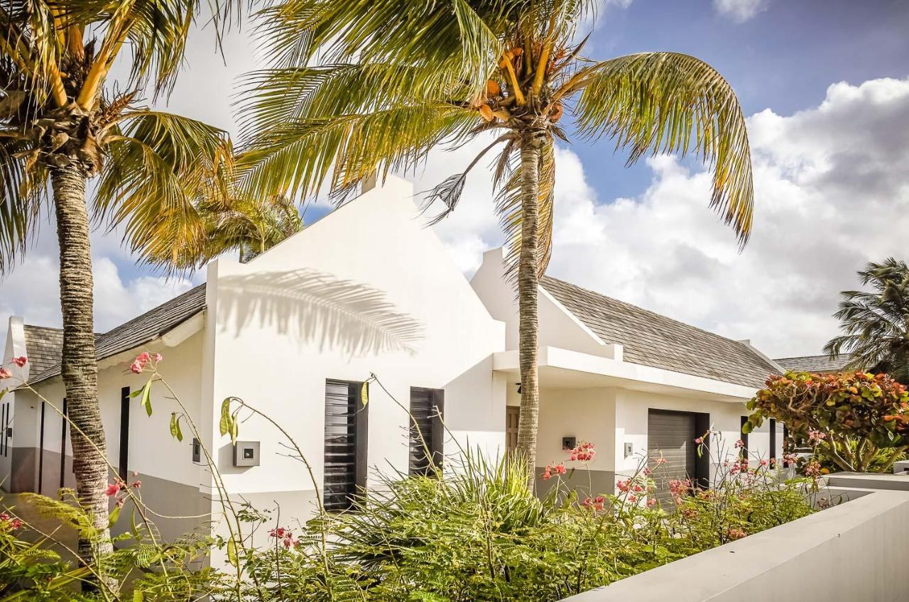 Villa Oceanfront 72 & Sunny