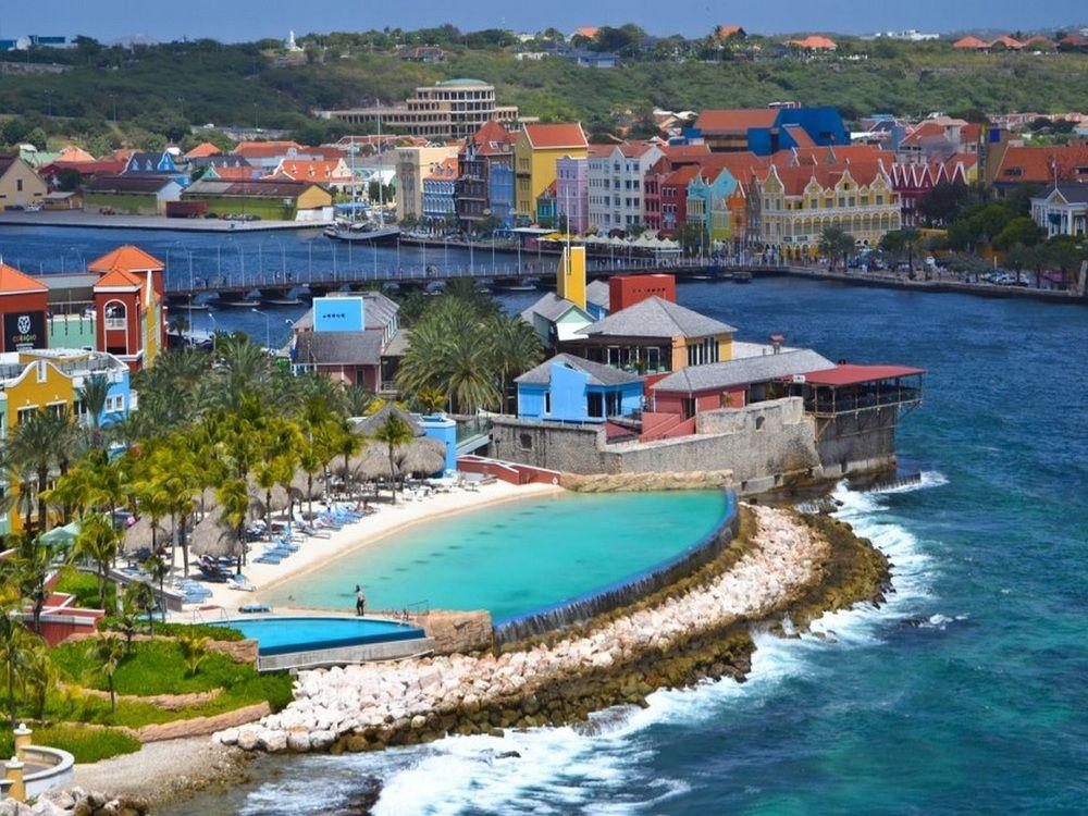 Resort Renaissance Wind Creek Curacao 4*