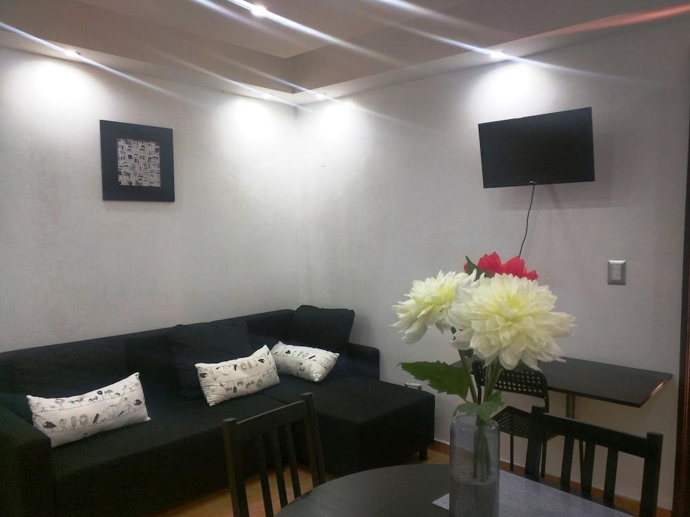 Ptv En Albatros Aparthotel