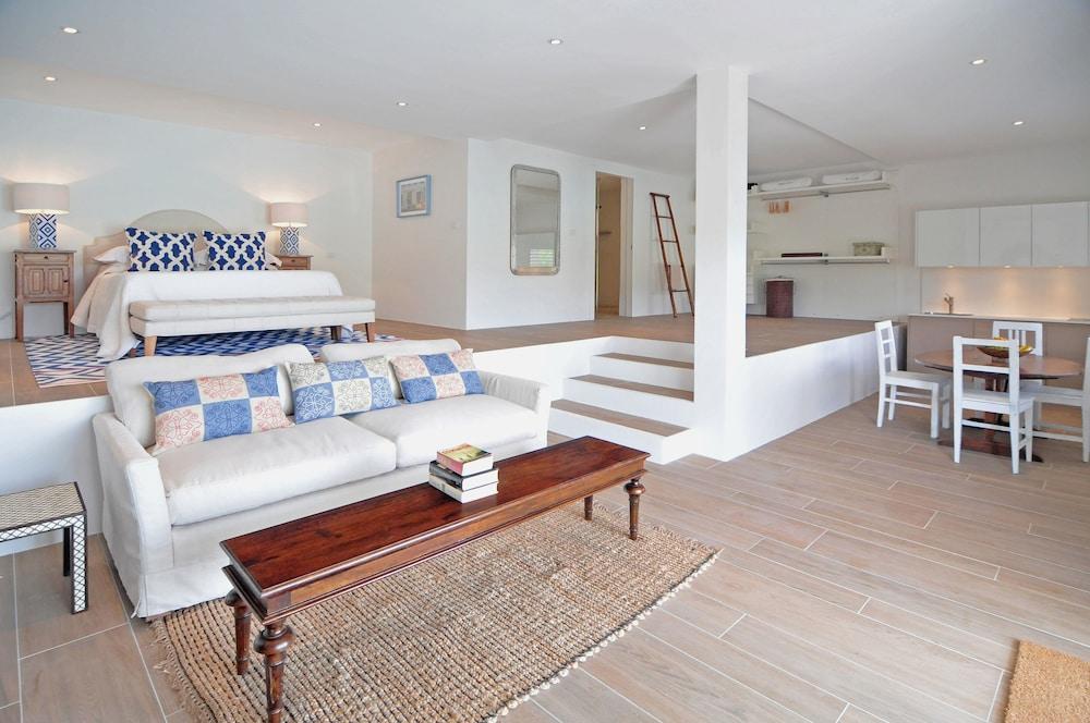 Laluna Boutique & 4* The Lime
