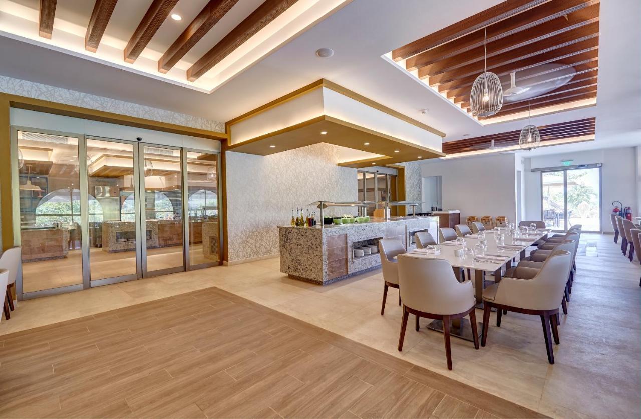 Resort Royalton Grenada, An Autograph Collection 5*