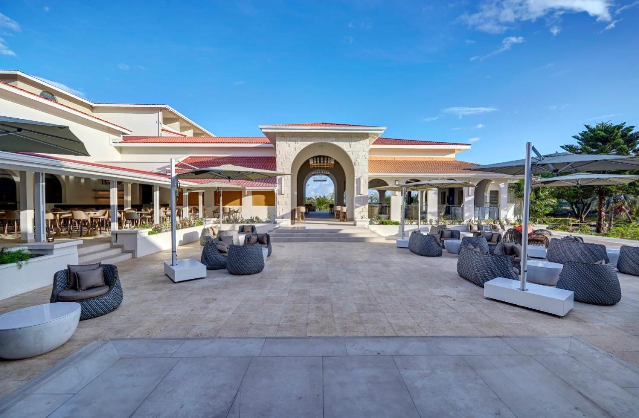 Royalton Grenada, An Autograph Collection