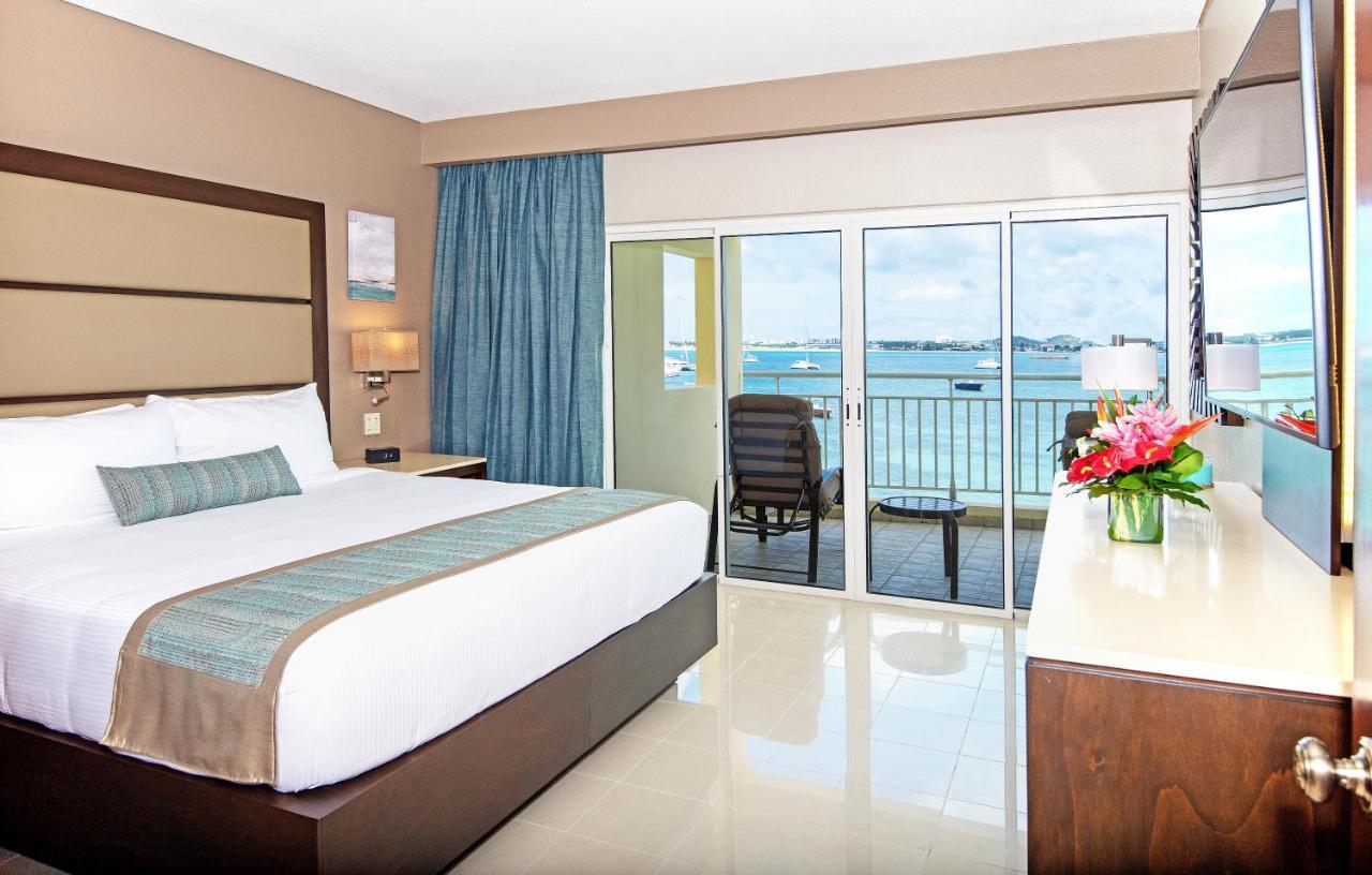 The At 5* Simpson Bay