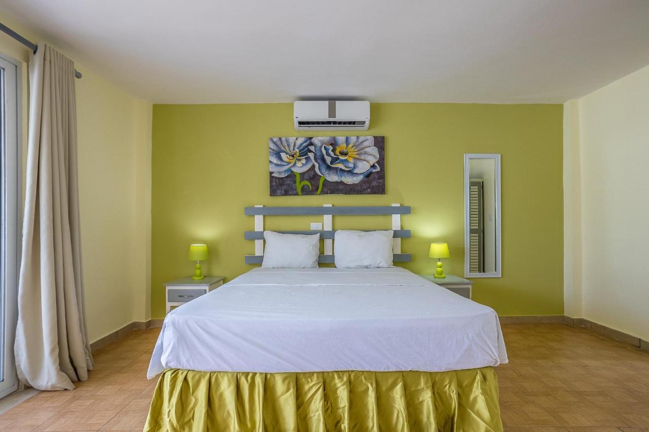 Hotel Costarena Beach