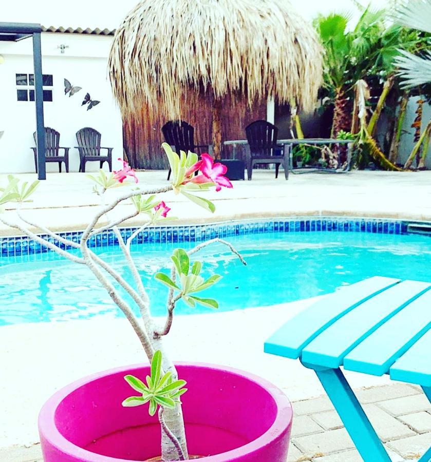 Curacao Resort *