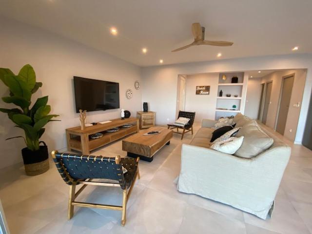 Princess Mahault - Beachfront - - Luxury Apartment *