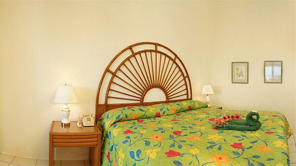 Coconut Club Hotel 3*