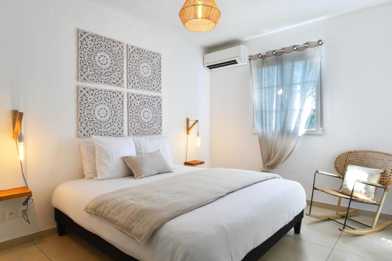 Front Apartment Orient Bay