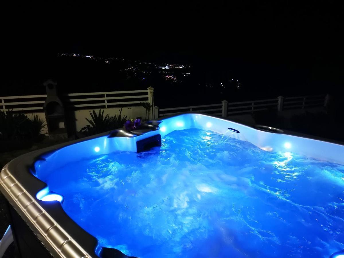 Holiday home Belavue & Prive, Avec Vue Panoramique Sur Mer, Jardin Creole Paysager, Jacuzzi Prive Bouillante