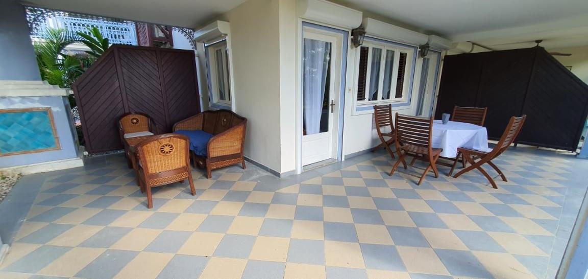 Grand Tropical Idealement Situe, Jardin Et Piscine Apartment *