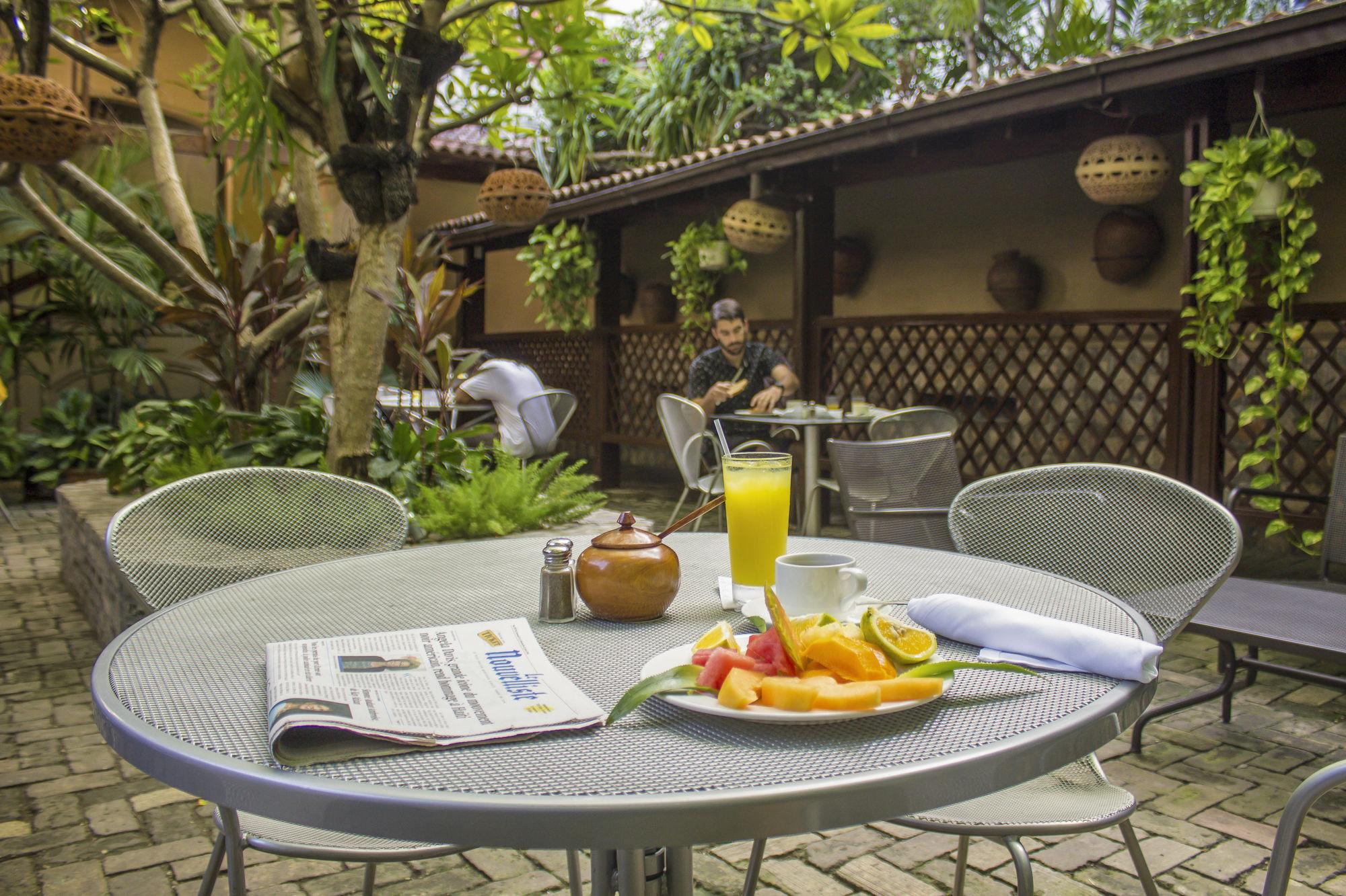 Le Plaza Luxury tent 3*