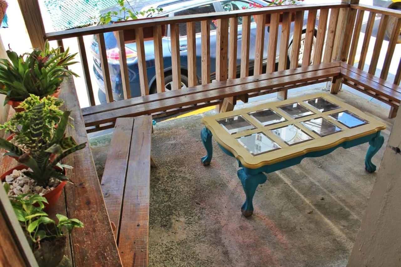 Luquillo Beach Hostel Albergue *