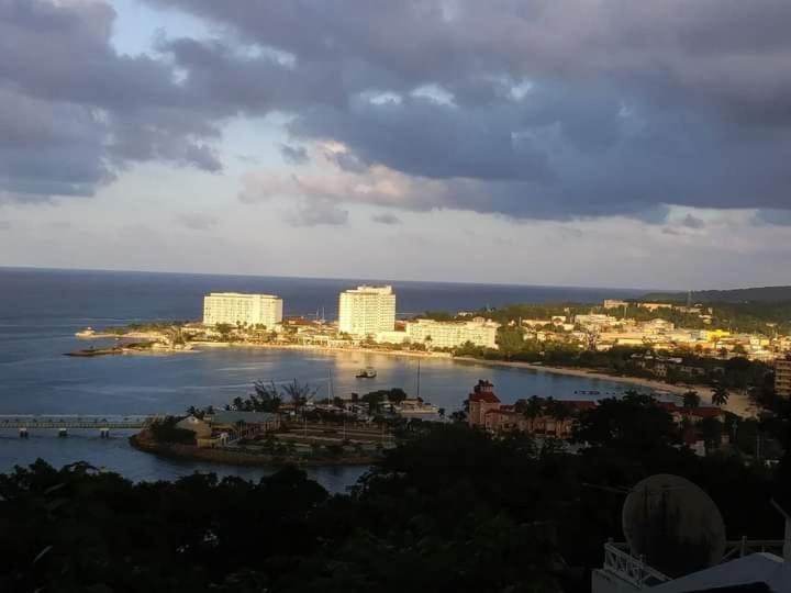 Apartamento “the View”@sky Castles, Columbus Heights, *