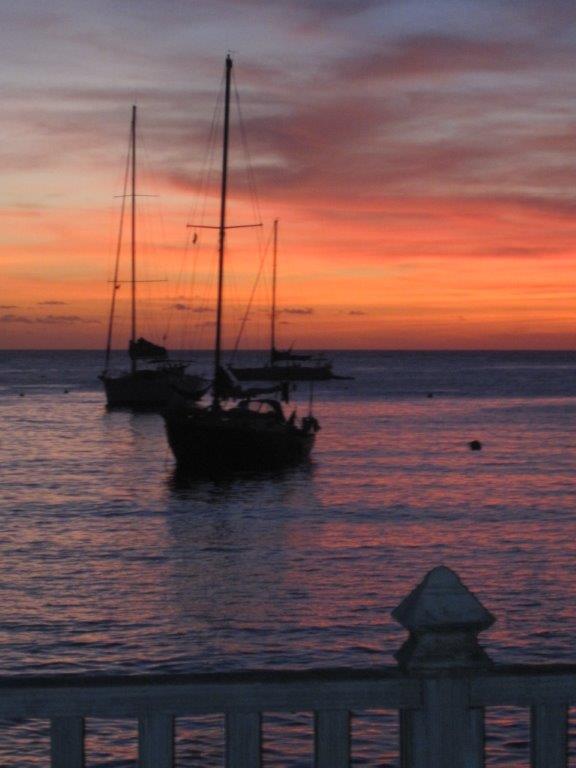 Hotel Paradise Kingstown