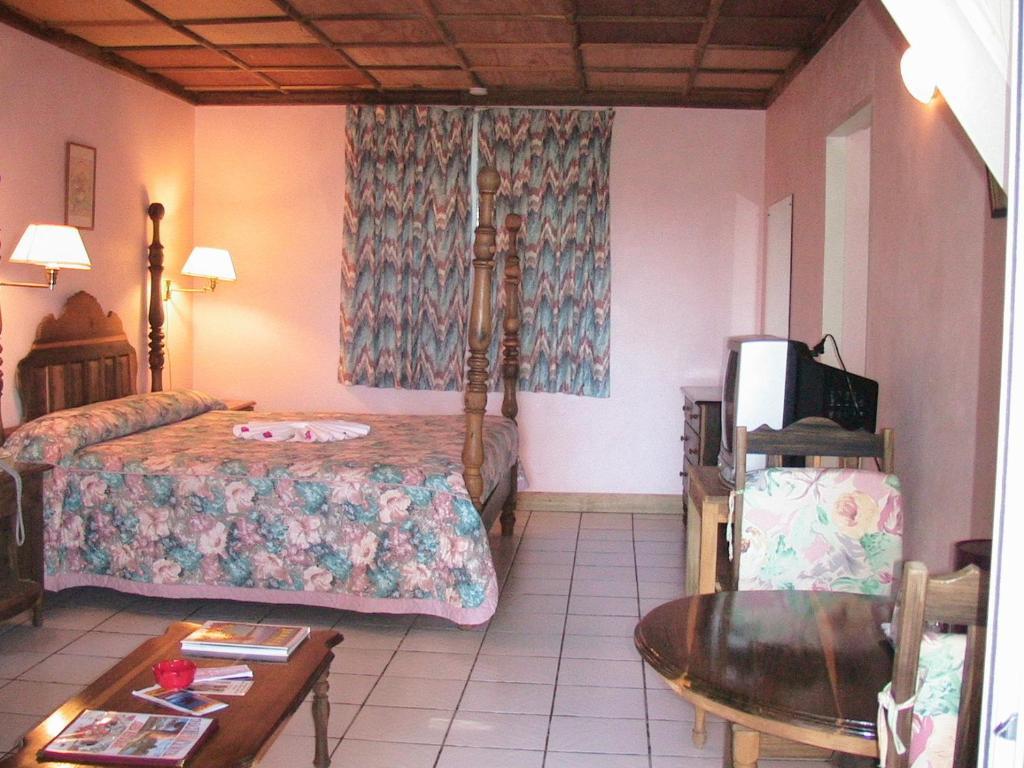 Hotel Treasure Beach Hotel
