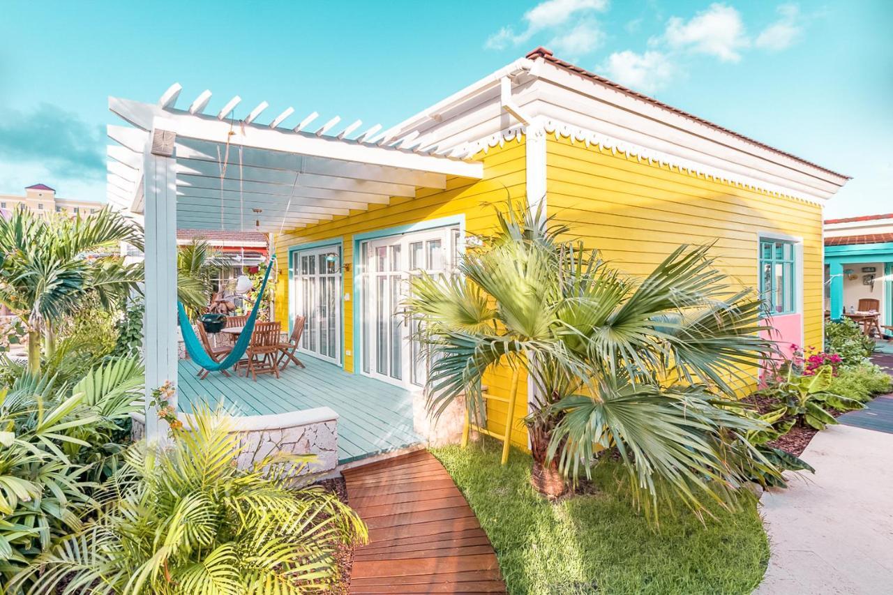 Boardwalk Boutique Aruba - Adults Only