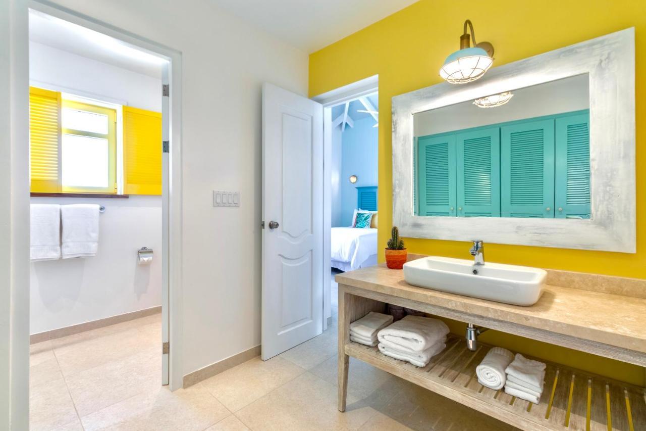 Boardwalk Boutique Aruba - Adults Only