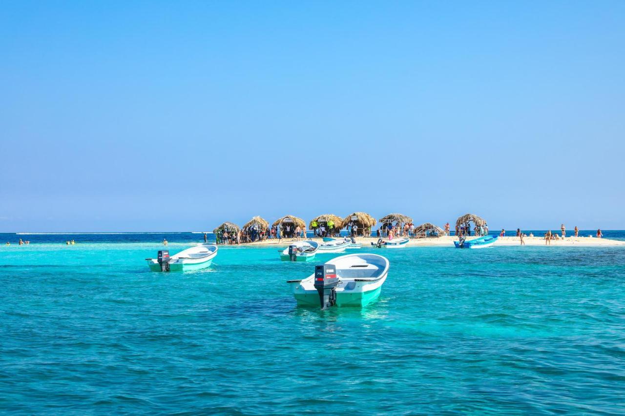 Paradise Island 3*