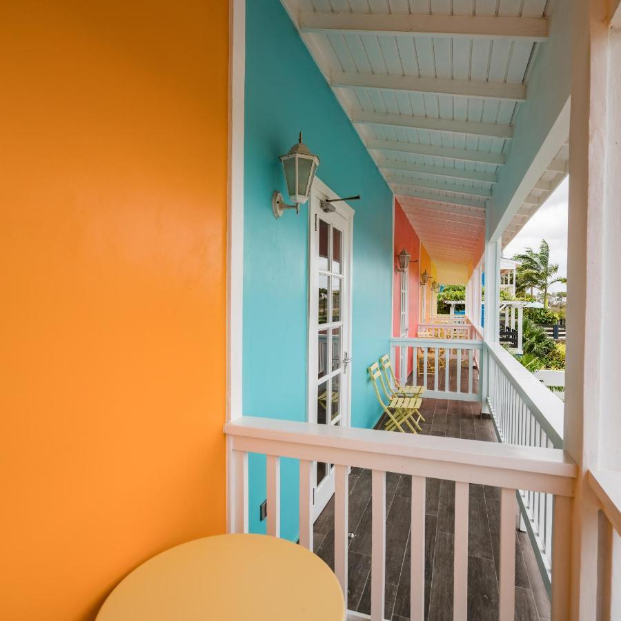 Bed & Bike Curacao - Jan Thiel Hostel