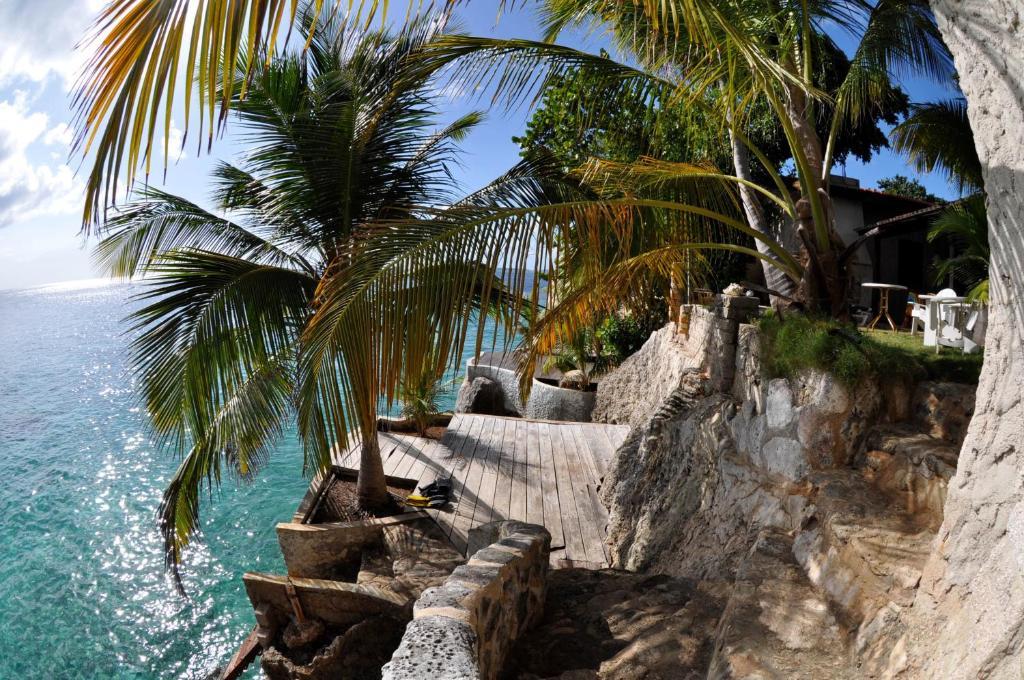 Sun Reef Village On Sea Aparthotel 4*