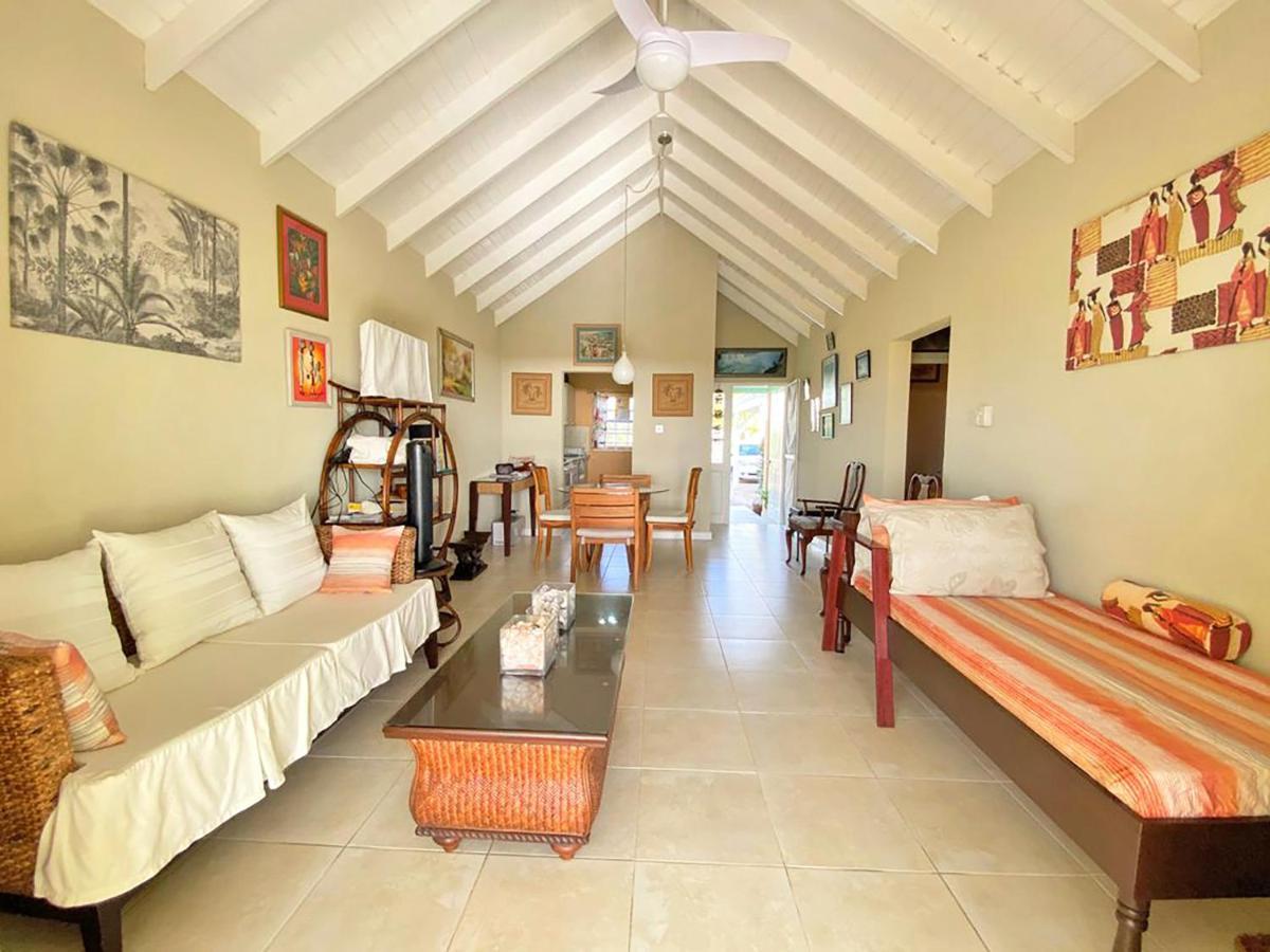 The Gem Is Located A Few Minutes Walk To The Gorgeous Bottom Bay Holiday home *