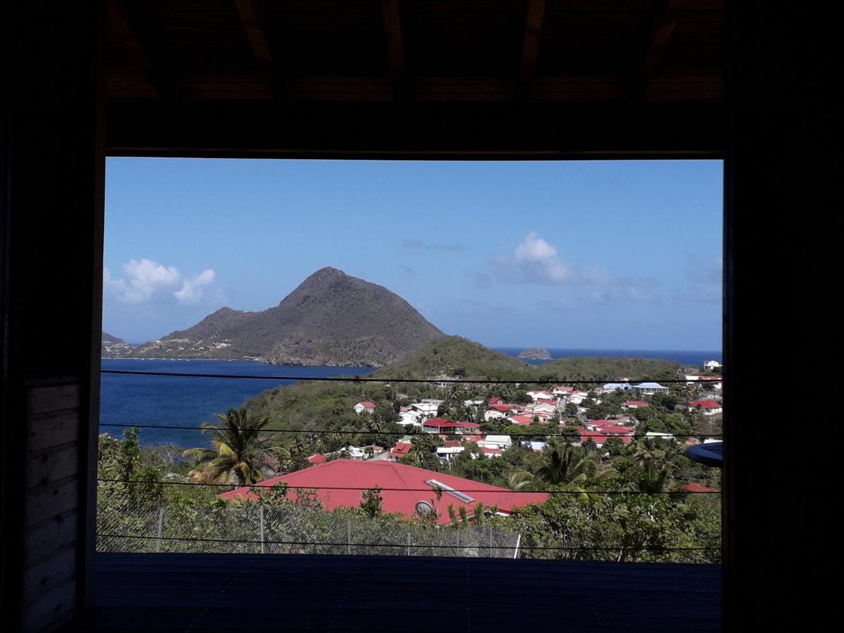 Ti Kaz Anoli En Bois Avec Vue Sur La Baie *