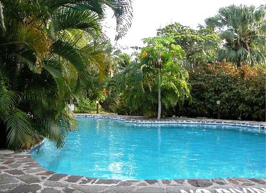 Hotel East Winds St. Lucia 4*