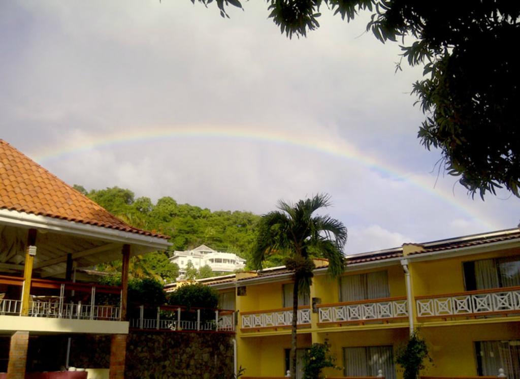 Sunset Shores Hotel 3*