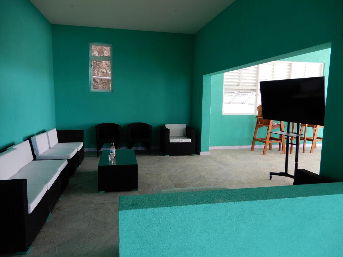 Oistins Bayview Apartment *