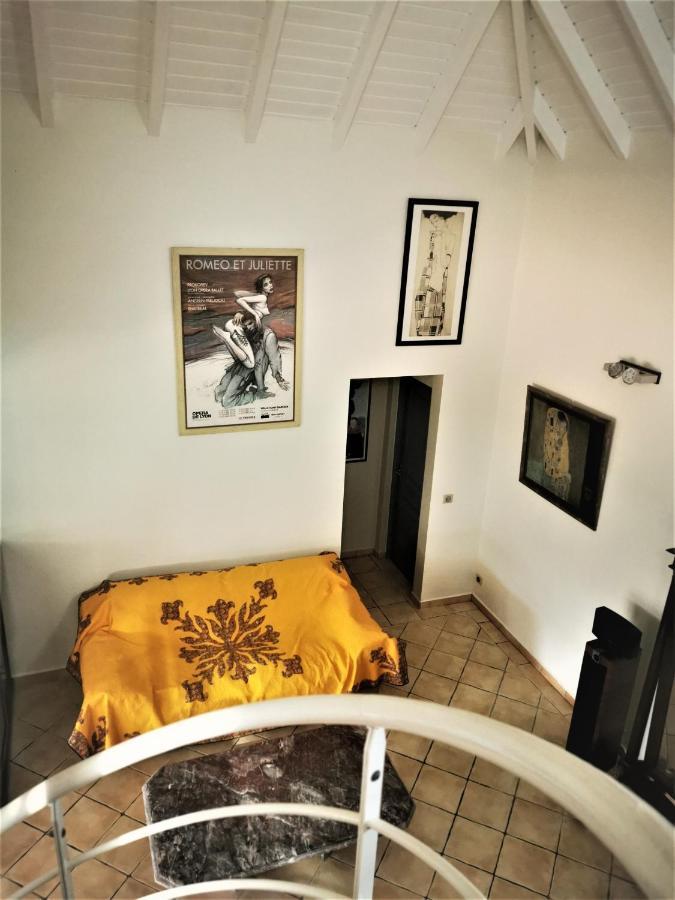 La Canne A Sucre Sainte-Anne (Grande-Terre)