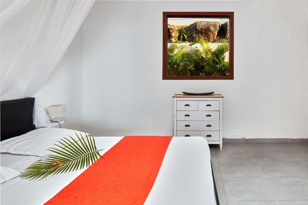 Savane Paille Villa *